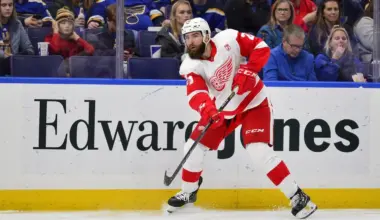 Former Red Wings defenseman lands new contract with rival club