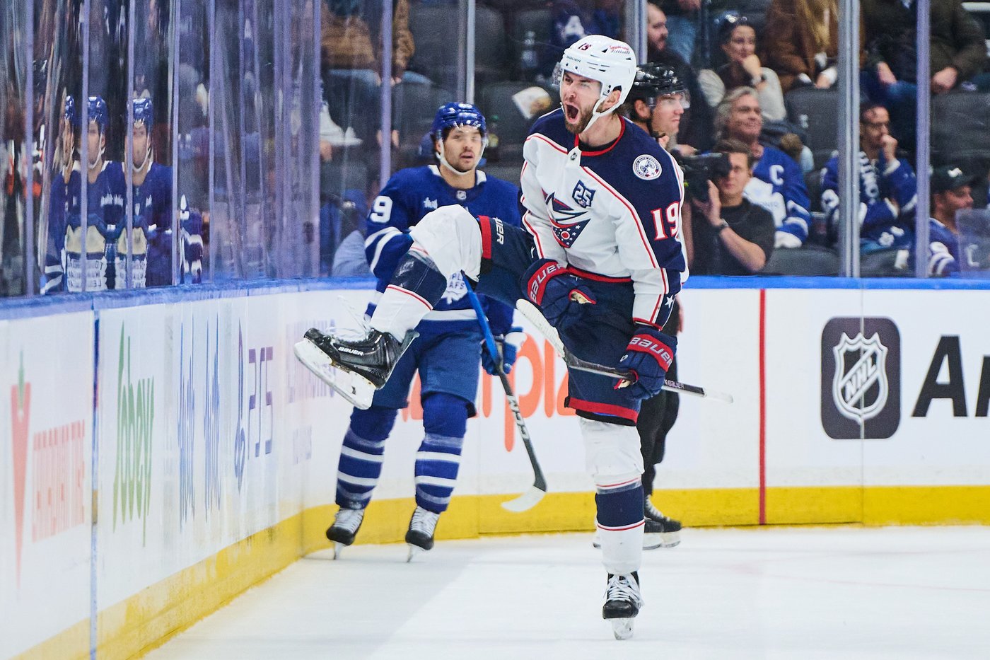 Fantilli’s three points powers Blue Jackets over Maple Leafs in overtime