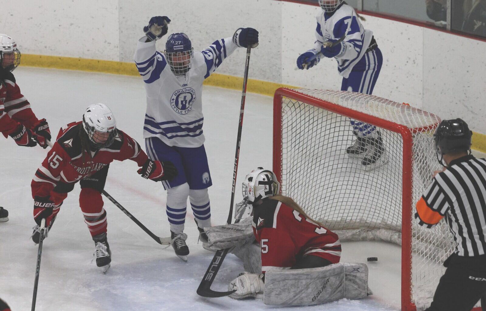 Girls Hockey: BLF scores a shutout against DL - Brainerd Dispatch