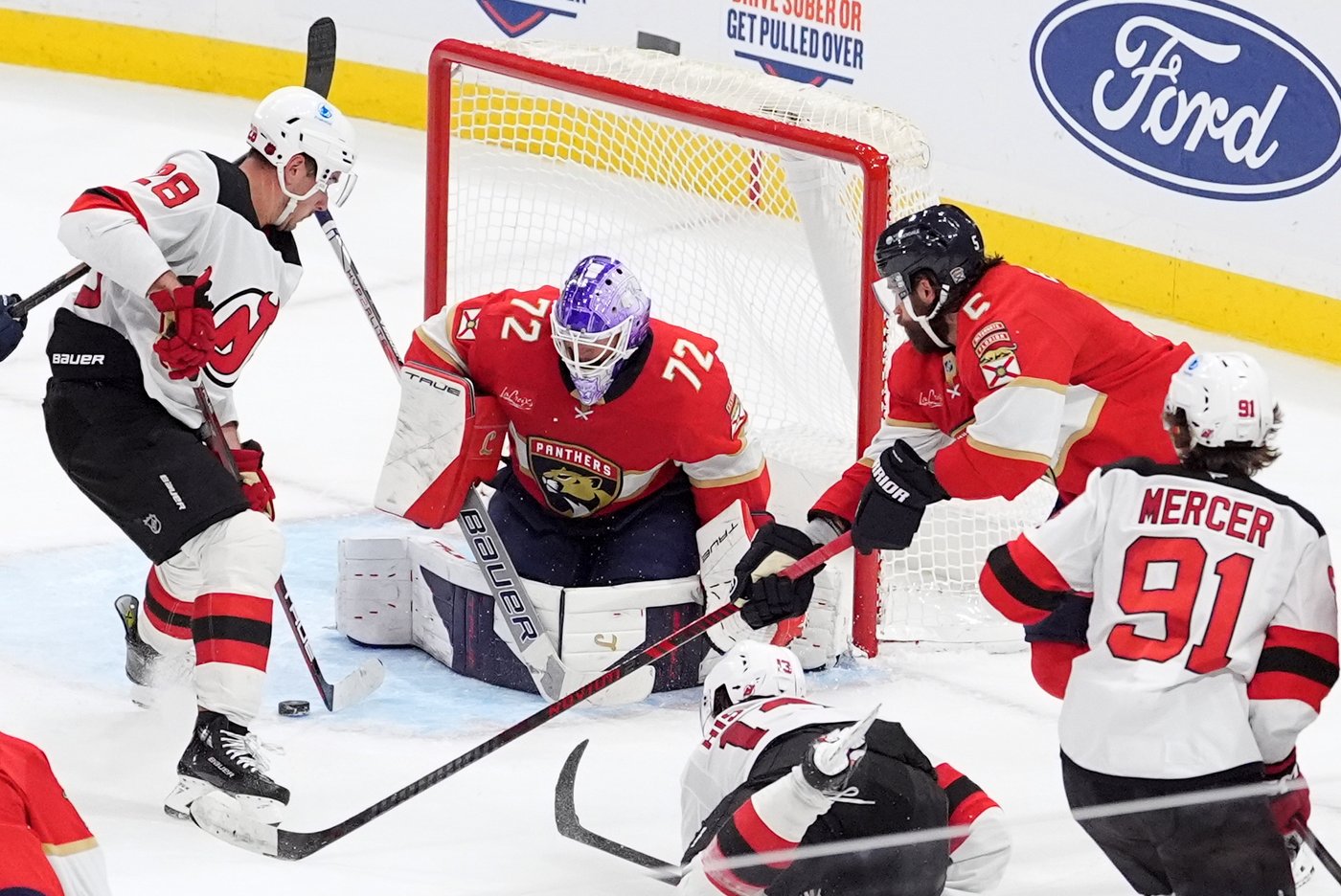 Panthers beat Devils 1-0 behind Bobrovsky’s 30 saves
