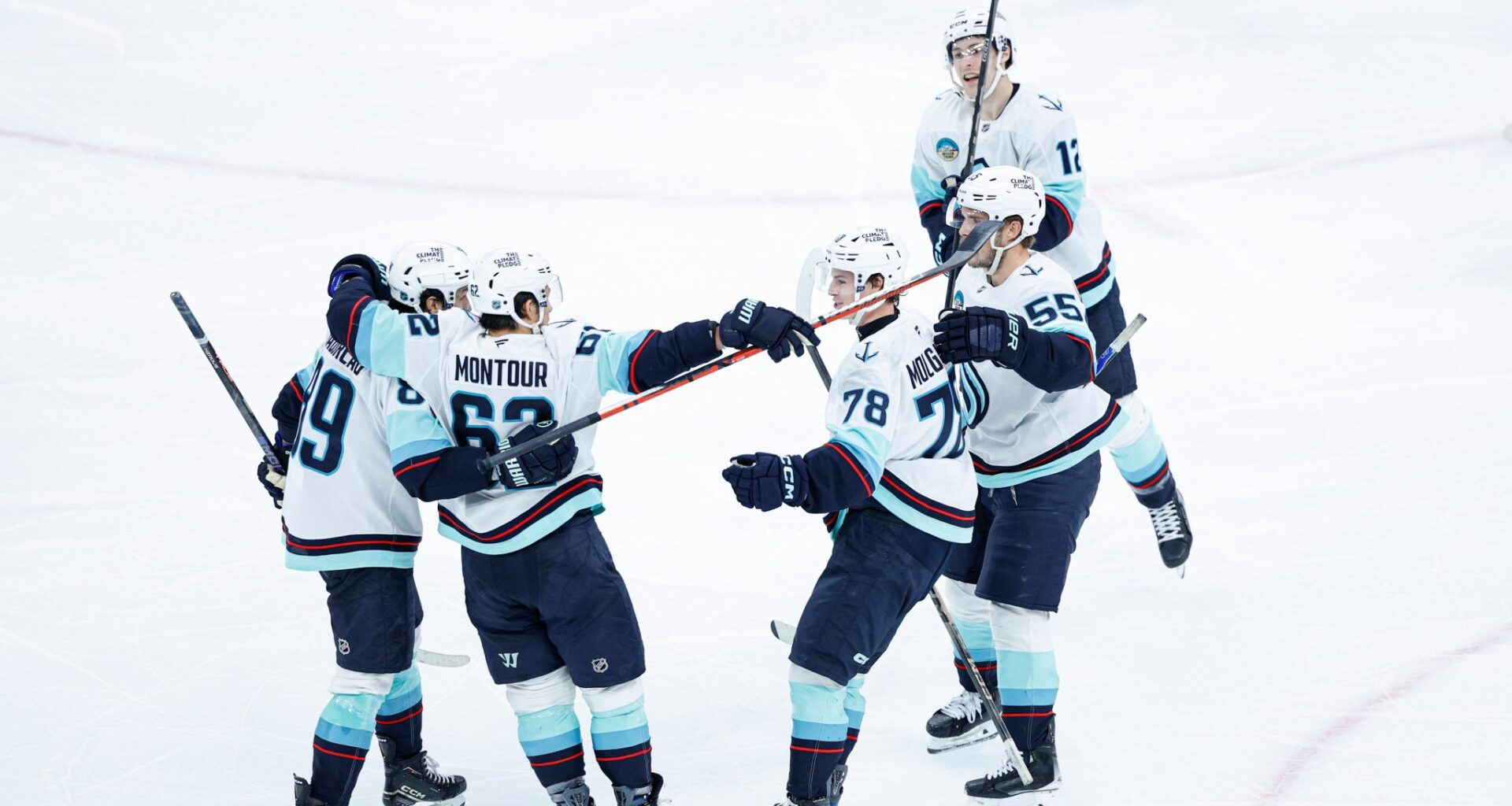 Third Period surge scuttles Chicago in 3-2 WIN!