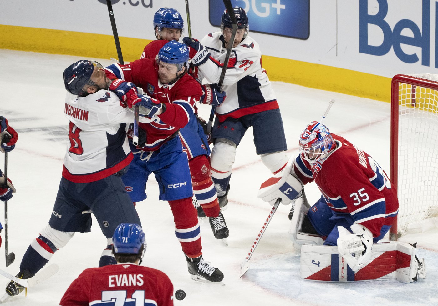 Ovechkin nets hat trick in 8-4 win, Capitals hand Canadiens fifth straight loss