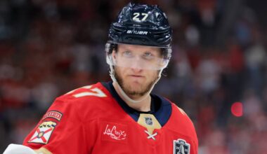 Panthers center Eetu Luostarinen