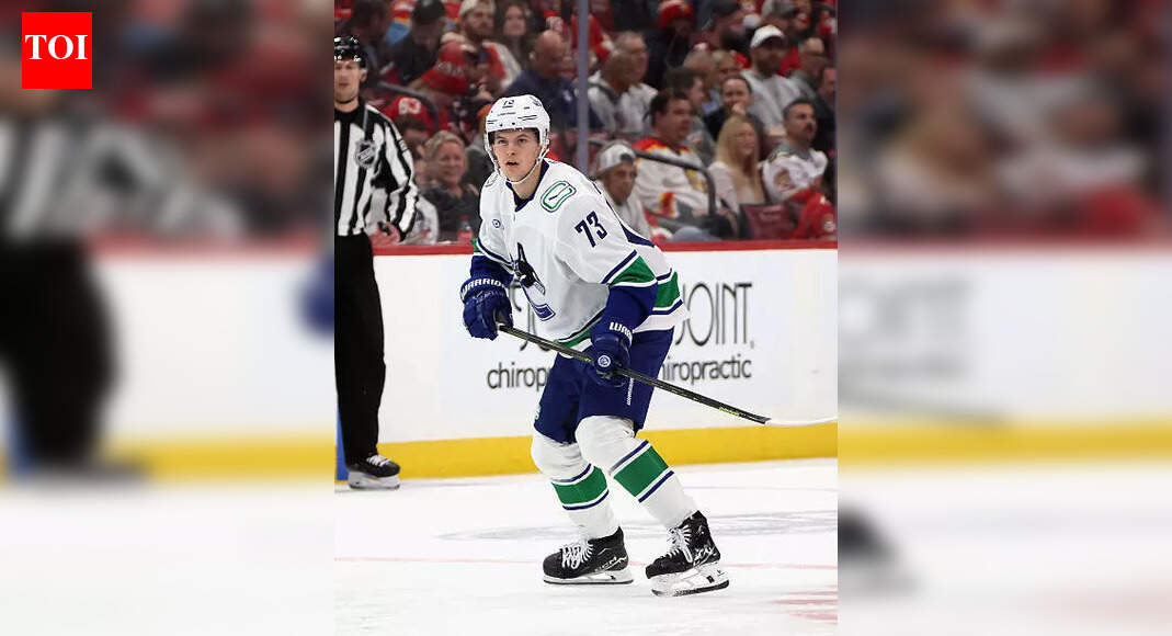 NHL trade rumors: Vancouver Canucks could move Lukas Reichel barely a month after acquiring forward | NHL News