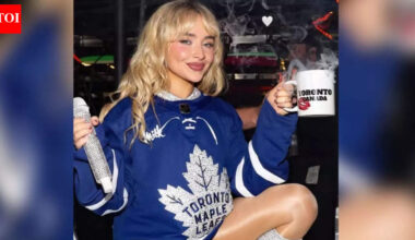 Sabrina Carpenter turned Scotiabank Arena into a Maple Leafs celebration with bold Toronto-themed style outfit | NHL News