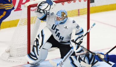 DeSimone scores go-ahead goal in 3rd, Mammoth beat slumping Rangers to stop 4-game skid