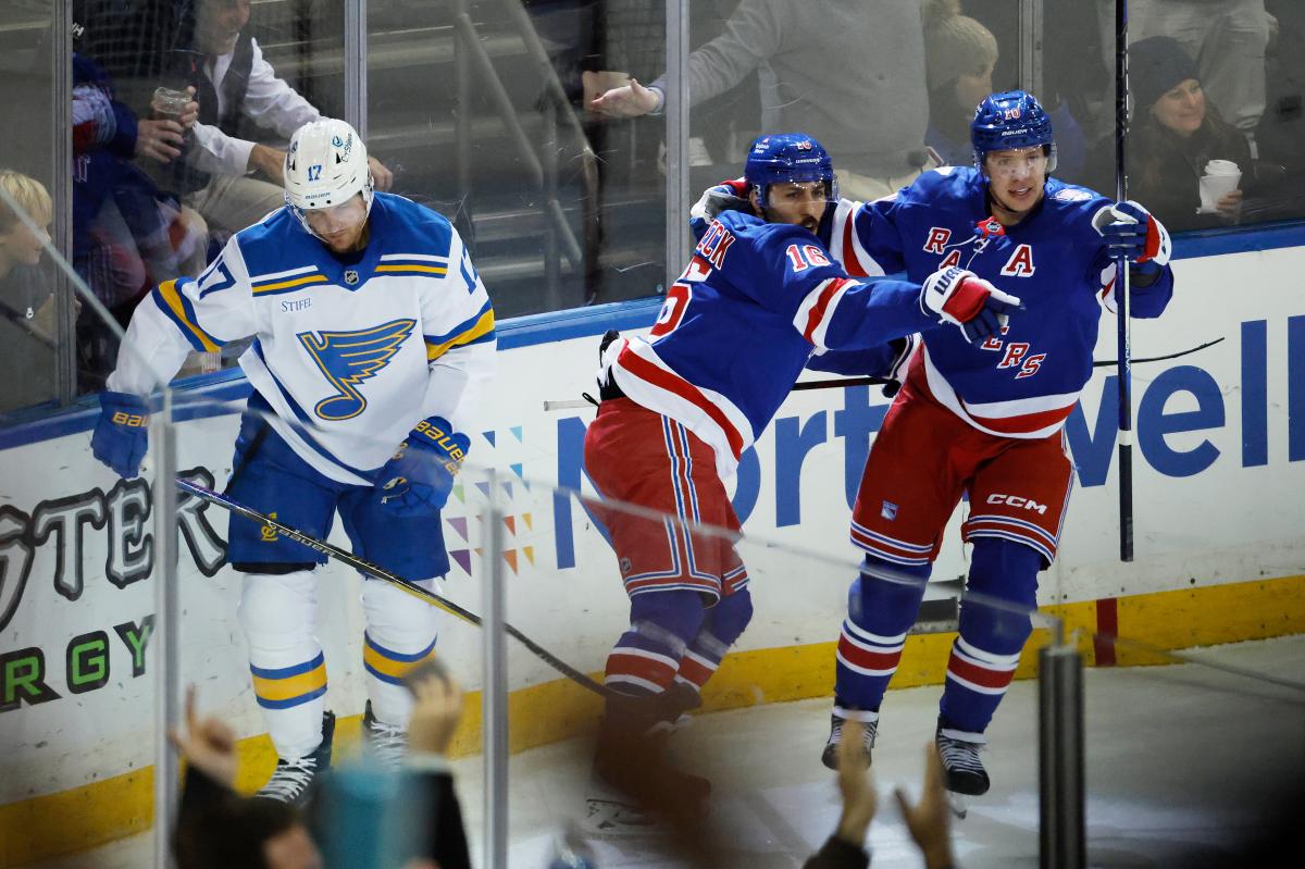 Rangers snap four-game skid with home victory over Blues