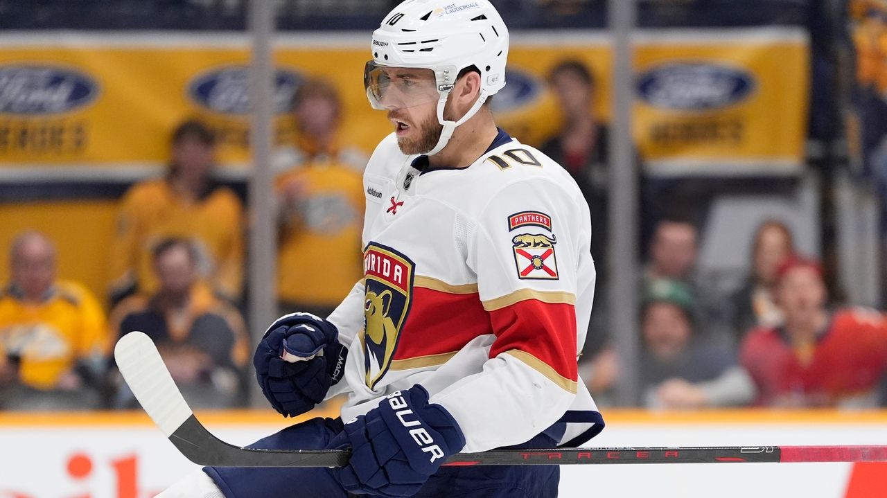 Greer's two goals, assist lead Panthers over reeling Predators 8-3