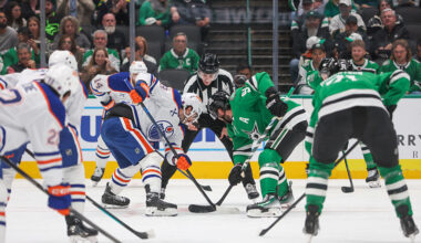 DALLAS, TX - NOVEMBER 04: Players await a face-off during the game between the Dallas Stars and Edmonton Oilers on November 4, 2025 at American Airlines Center in Dallas, TX. (Photo by George Walker/Icon Sportswire via Getty Images)