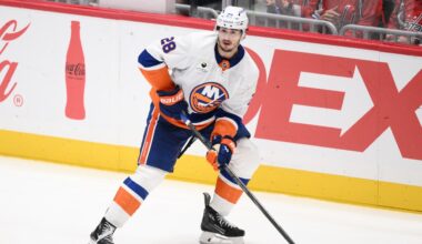Islanders' Alexander Romanov out five to six months with shoulder injury