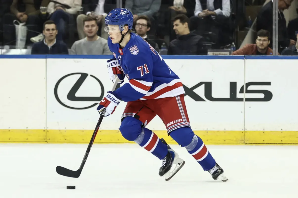 Vancouver Canucks Linked to Big New York Rangers Centre After Being Made Available for Free