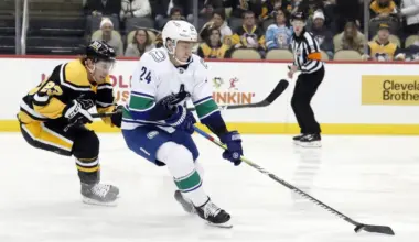 Reunion? Former Vancouver Canucks defenseman looking for NHL return after offseason surgery