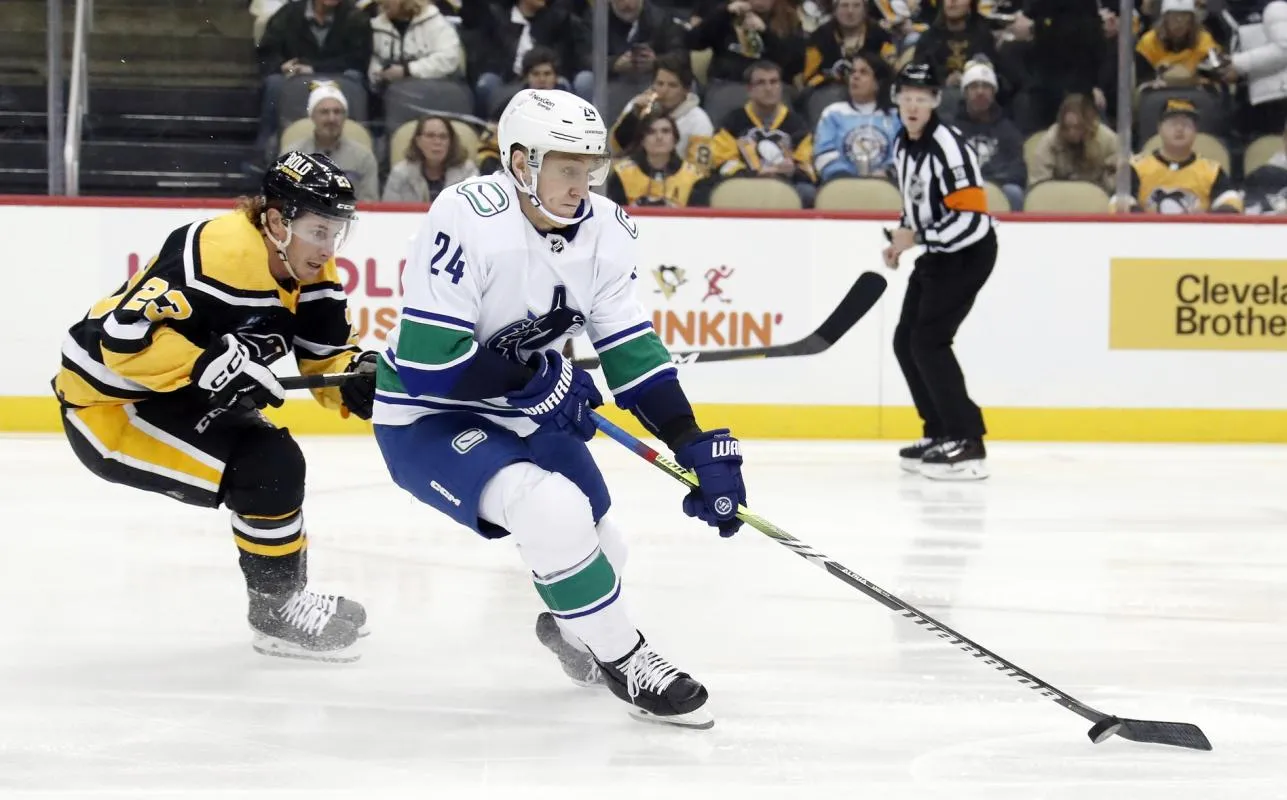 Reunion? Former Vancouver Canucks defenseman looking for NHL return after offseason surgery