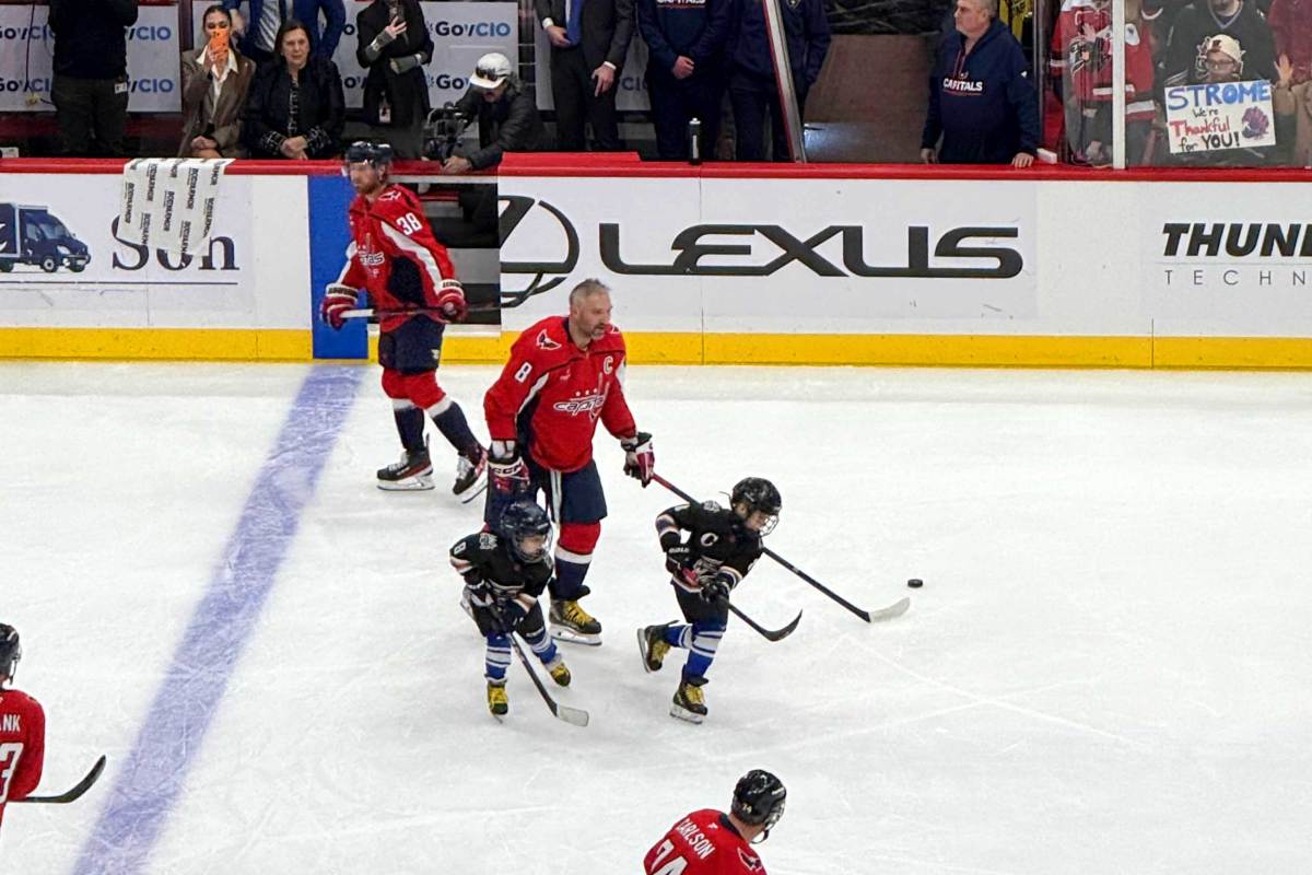 Alex Ovechkin’s sons, Sergei and Ilya, take warmups with Capitals ahead of dad’s pregame ceremony for 900 goals and 1,500 games