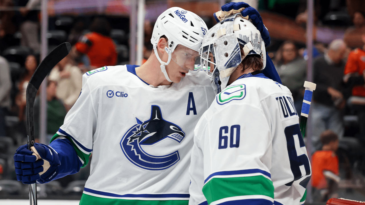 Tolopilo makes 37 saves in season debut, Canucks edge Ducks