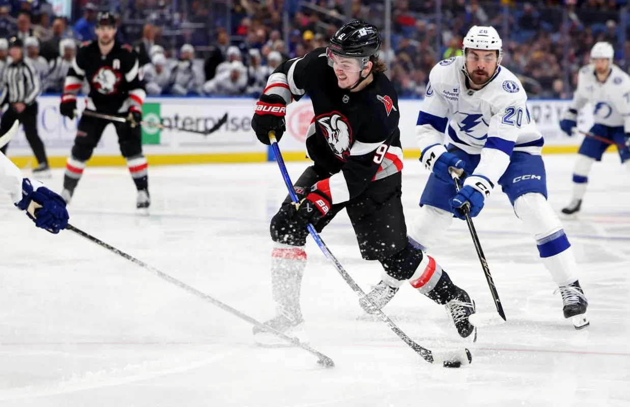 Trade incoming? Vancouver Canucks strongly linked to Buffalo Sabres star as trade talks continue to