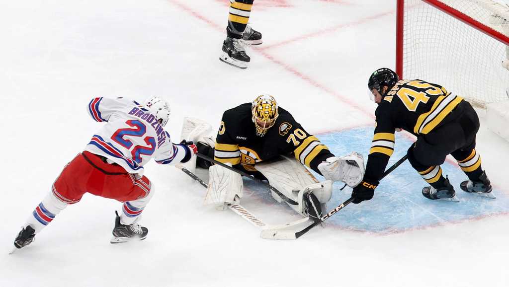 Rangers knock off the Bruins 6-2