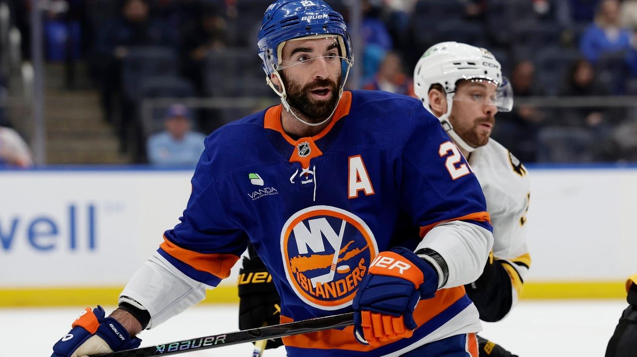 Islanders' Kyle Palmieri out for season after injuring knee