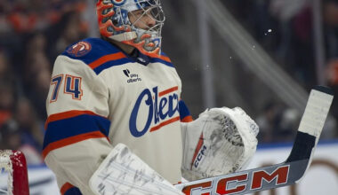 Blue Jays in Game 7 of World Series, but Edmonton Oilers are tuned out