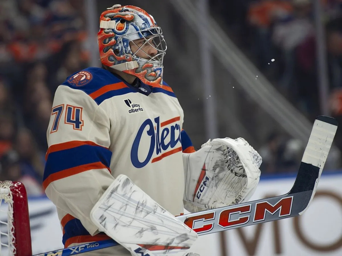 Blue Jays in Game 7 of World Series, but Edmonton Oilers are tuned out