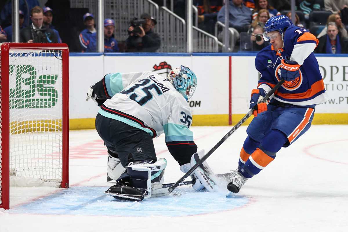 Islanders late shootout heroics salvage double shootout in 1-0 win over Kraken