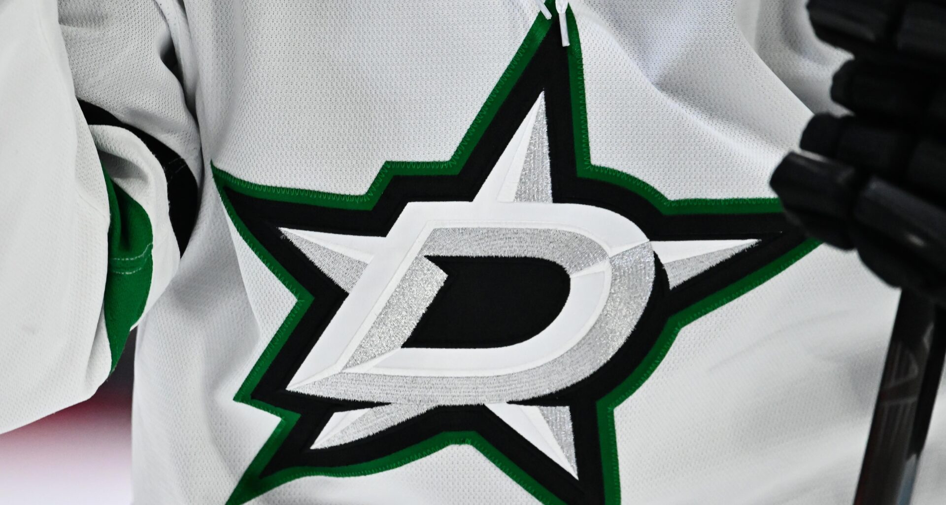 Stars Reveal New Throwback '99 Uniform in Photos, Video Ahead of Game vs. Oilers