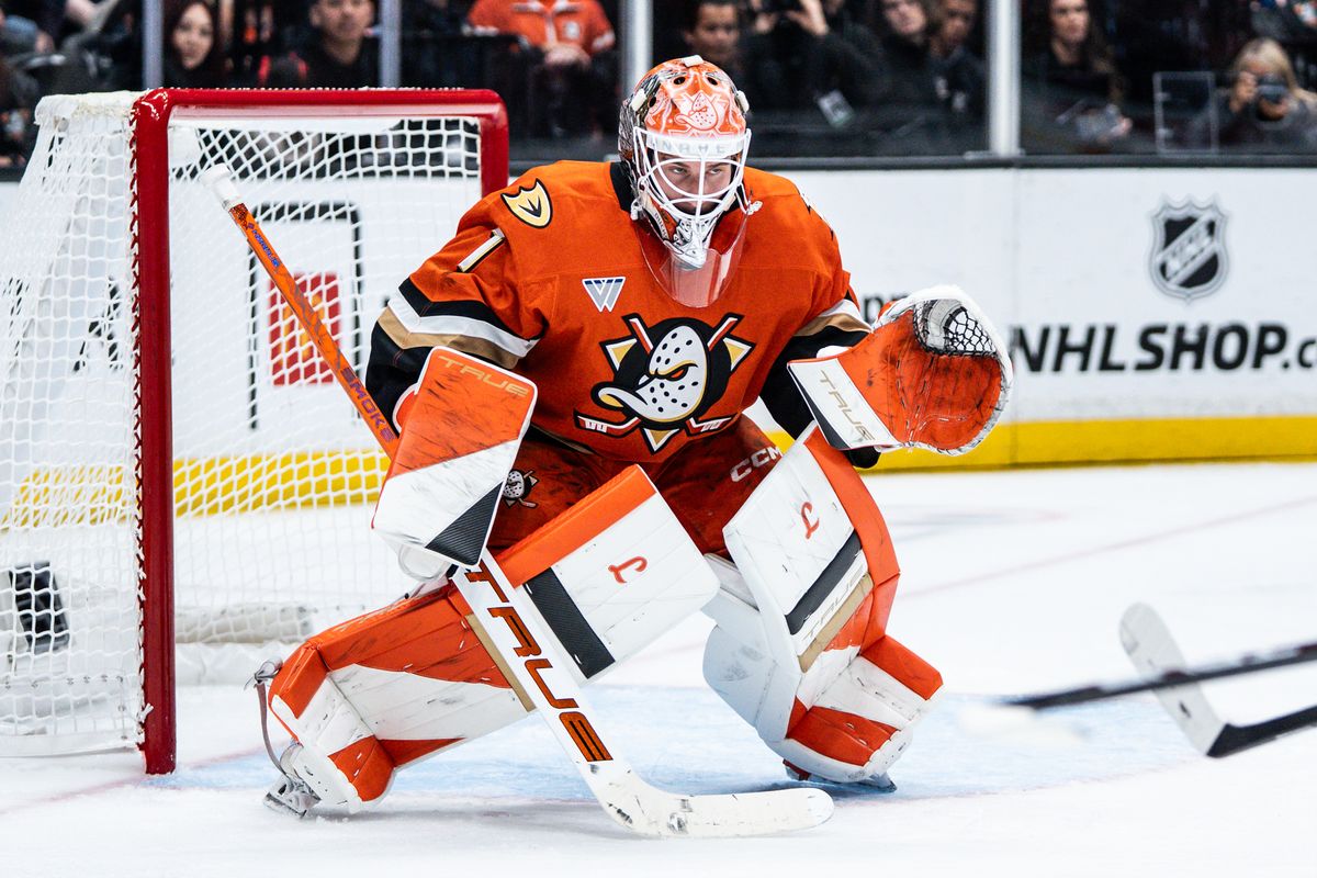 Anaheim Ducks G Lukas Dostal (1) concentrates on the puck during an NHL game against the New Jersey Devils on Sunday November 2, 2025 in Anaheim, California.