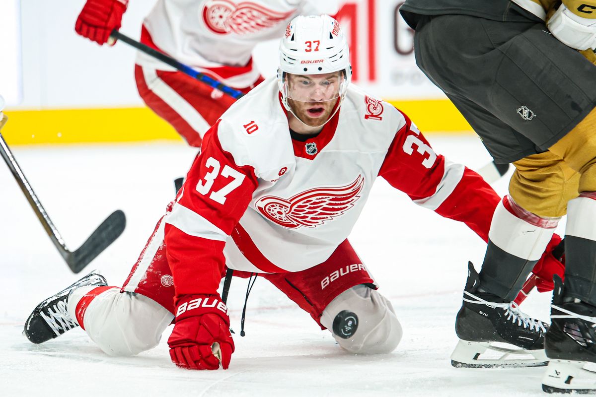 Detroit Red Wings F J.T. Compher (37) watches the puck during an NHL game against the Vegas Golden Knights on Tuesday November 4, 2025, in Las Vegas, Nevada. 