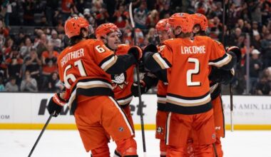 Carlsson extends 10-game point streak, Sennecke scores twice, as Ducks win 7th straight, 4-1, over Jets
