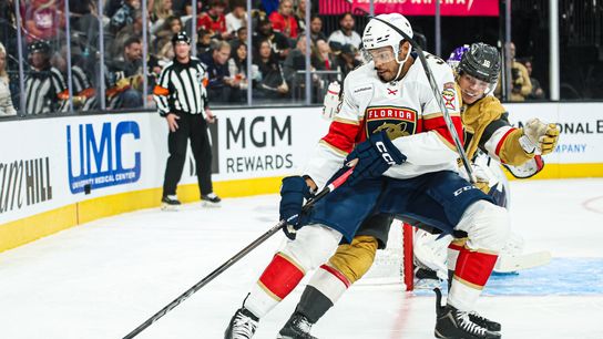 Golden Knights hear it from fans during and after 3-2 loss to Panthers