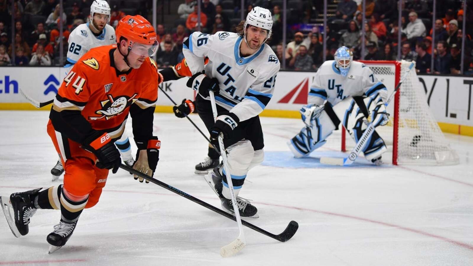 Olen Zellweger's overtime tally lifts Ducks over Mammoth