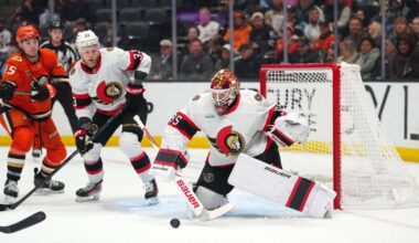 Senators score late to hand Ducks rare home loss
