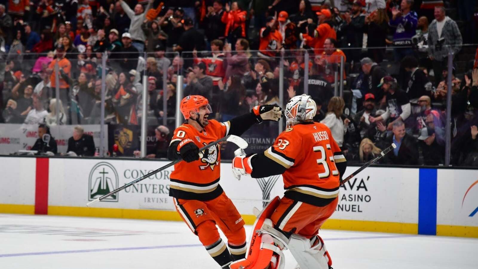Resilient Ducks look to keep rolling vs. slumping Blackhawks