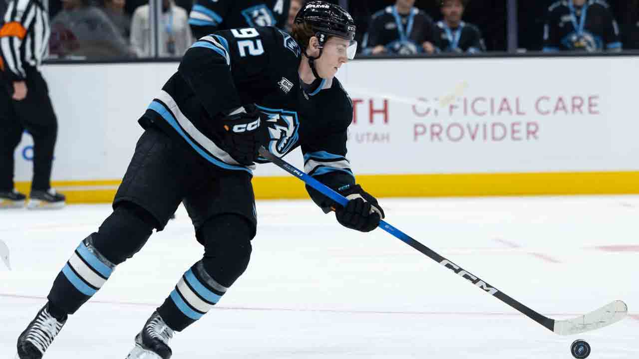 Cooley scores 4 straight goals in Mammoth's win over Golden Knights