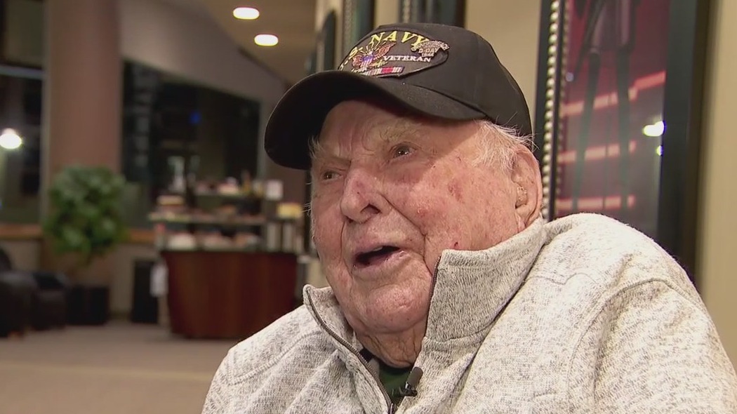 Wild honor oldest living WWII vet in MN at game