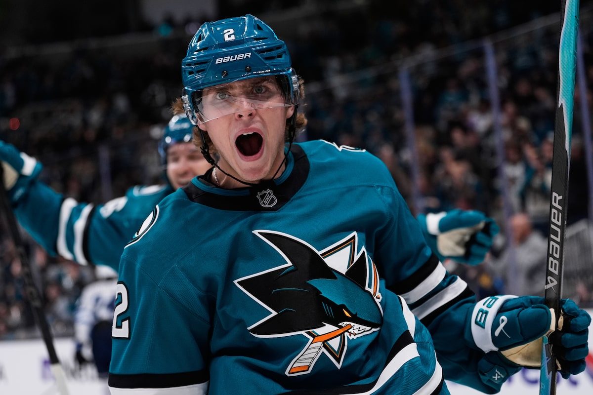 San Jose Sharks beat Winnipeg Jets 2-1 with tiebreaking goal late in 3rd period