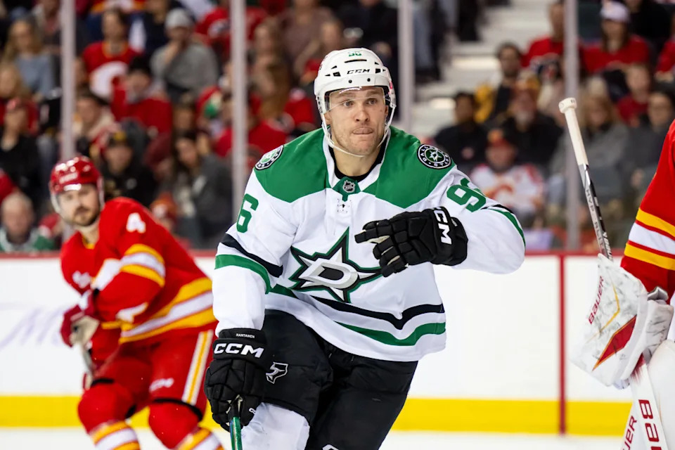 Dallas Stars right wing Mikko Rantanen (96) in action against the Calgary Flames.Brett Holmes-Imagn Images