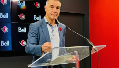 Steve Staios gives struggling Ottawa Senators goalie Linus Ullmark vote of confidence