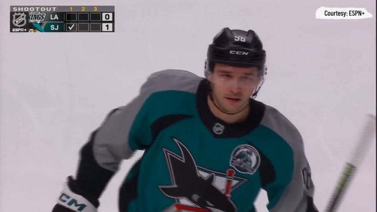 Philipp Kurashev scores shootout goal to give Sharks win – NBC Sports Bay Area & California