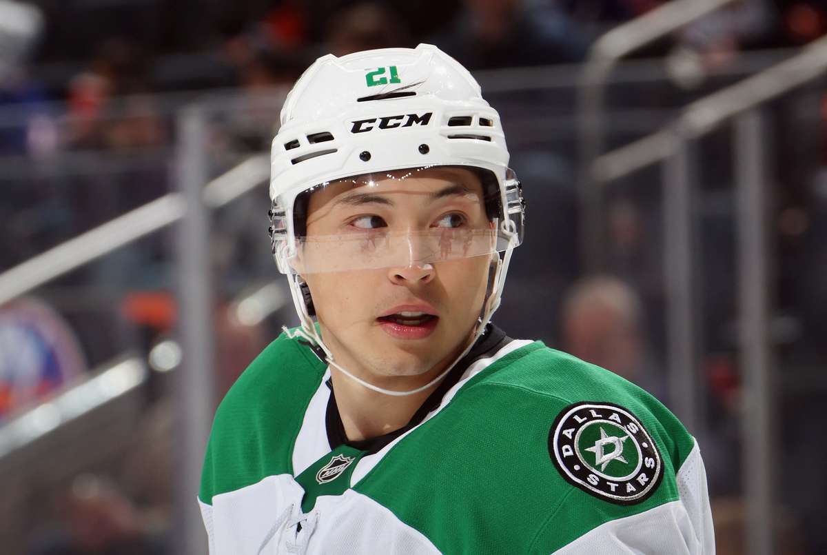 Dallas Stars' Jason Robertson sets franchise goal streak record in 8-3 win over Oilers