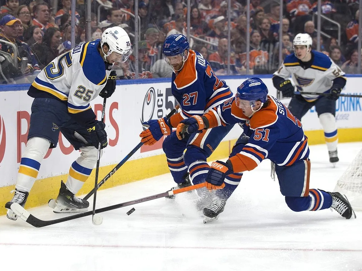 Edmonton Oilers looking to trade away veteran d-man, NHL insider reports