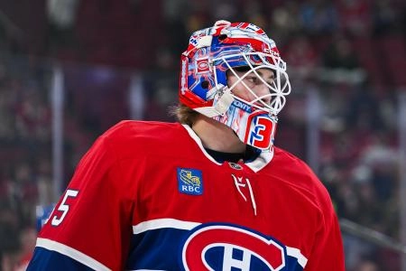 Oct 16, 2025; Montreal, Quebec, CAN; Montreal Canadiens goalie Sam Montembeault (35) looks on during warm-up before the game against the Nashville Predators at Bell Centre. Mandatory Credit: David Kirouac-Imagn Images