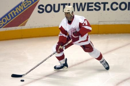 May 7, 2007; San Jose, CA, USA; Detroit Red Wings defenseman Chris Chelios (24) skates with the puck during the 2nd period of game 6 in the Western Conference Semifinal series against the San Jose Sharks at HP Pavilion in San Jose, CA.