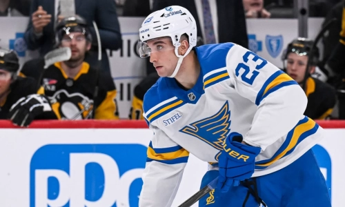 Blues defenseman Logan Mailloux