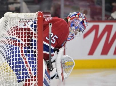 Nov 15, 2025; Montreal, Quebec, CAN; Montreal Canadiens goalie Sam Montembeault (35) during the third period of the game against the Boston Bruins at the Bell Centre. Mandatory Credit: Eric Bolte-Imagn Images Nov 15, 2025; Montreal, Quebec, CAN; Montreal Canadiens goalie Sam Montembeault (35) during the third period of the game against the Boston Bruins at the Bell Centre. Mandatory Credit: Eric Bolte-Imagn Images