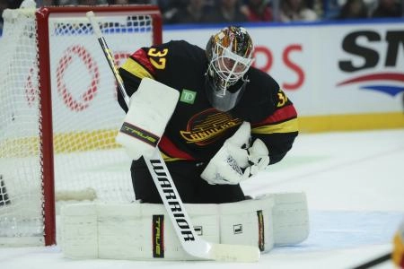 Vancouver Canucks goaltender Kevin Lankinen.