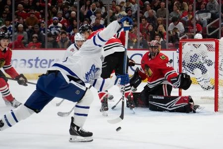 Maple Leafs and Blackhawks talking trade?