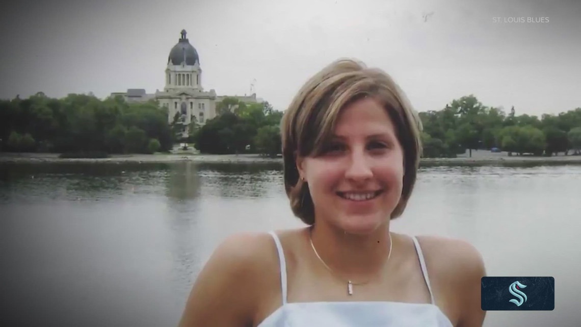 Jaden Schwartz honors late sister by wearing No. 17 jersey