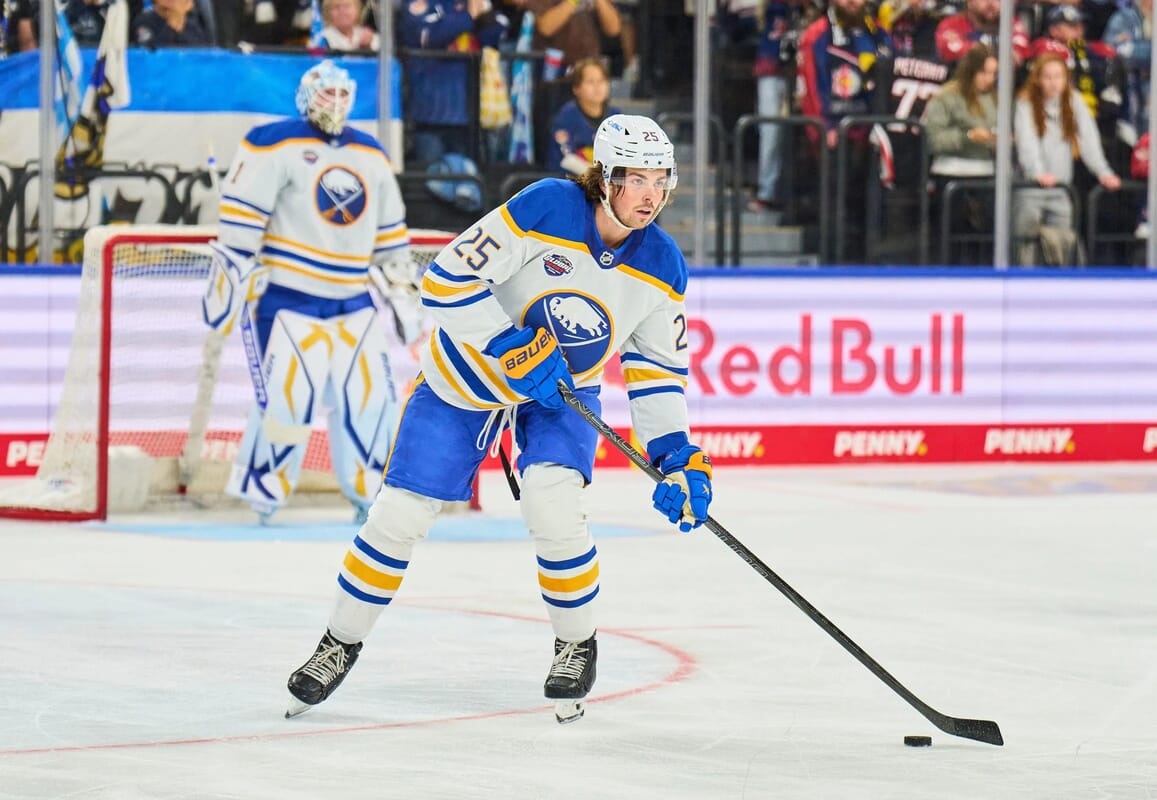 Chicago Blackhawks vs Buffalo Sabres Prediction, Picks & Odds