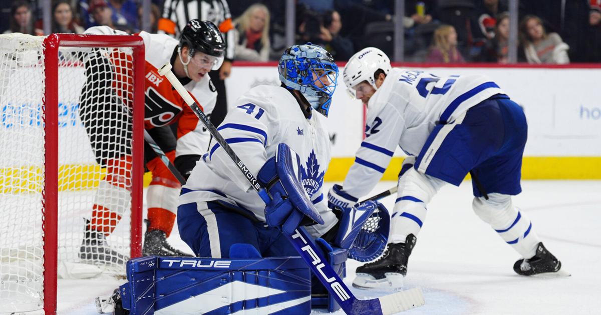Matthews, Tavares lead Maple Leafs past Flyers 5-2; Tanev stretchered off after collision | Sports